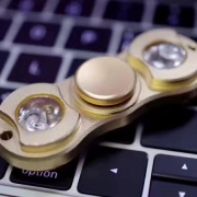LED-spinner Stressilelu – Musta
